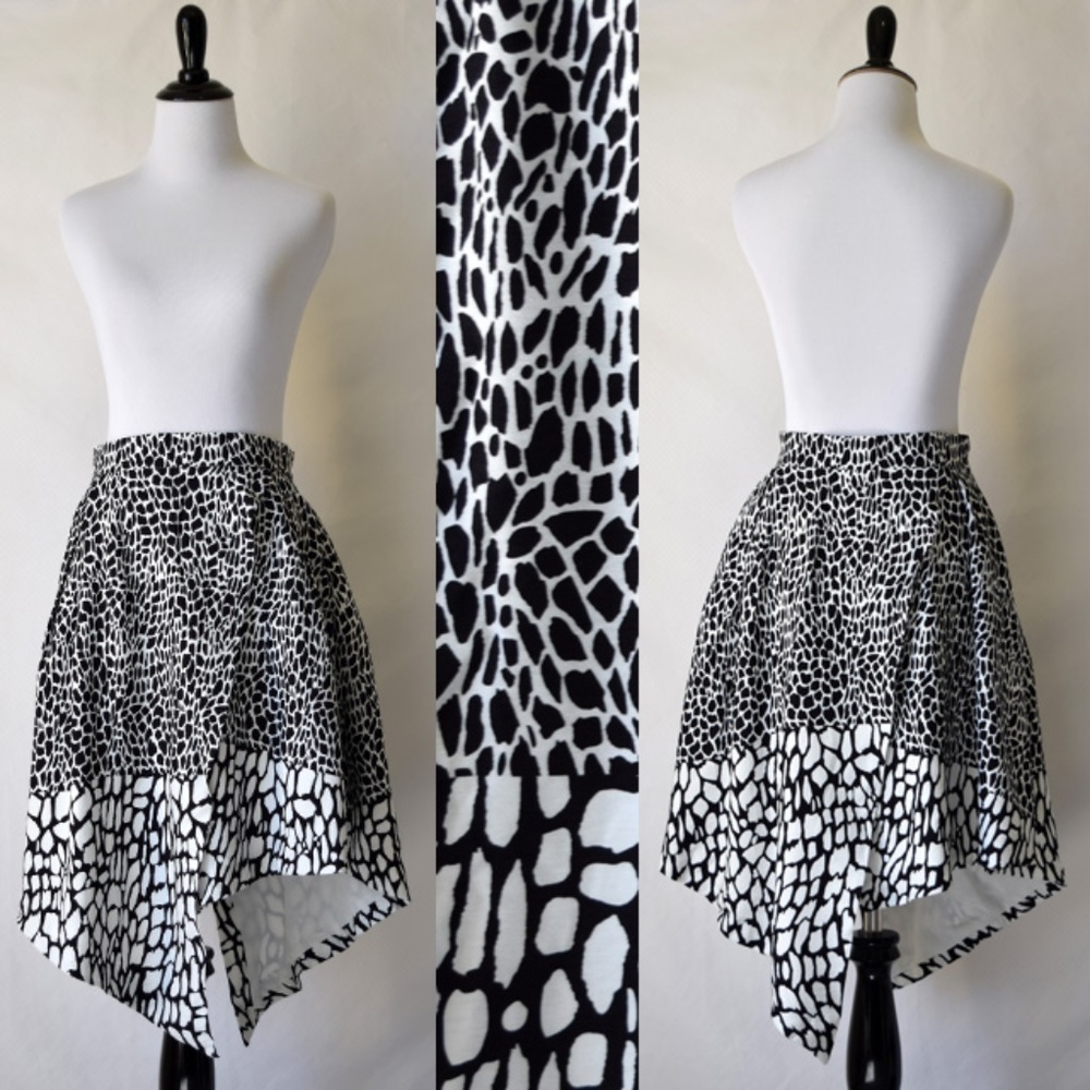 NWT Finders Contrast Spot Mini Skirt
